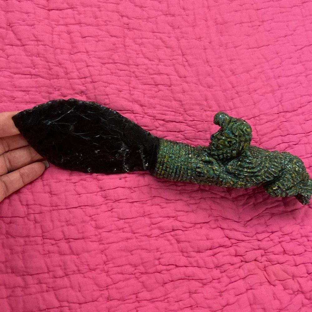 Decorative Aztec obsidian warrior knife